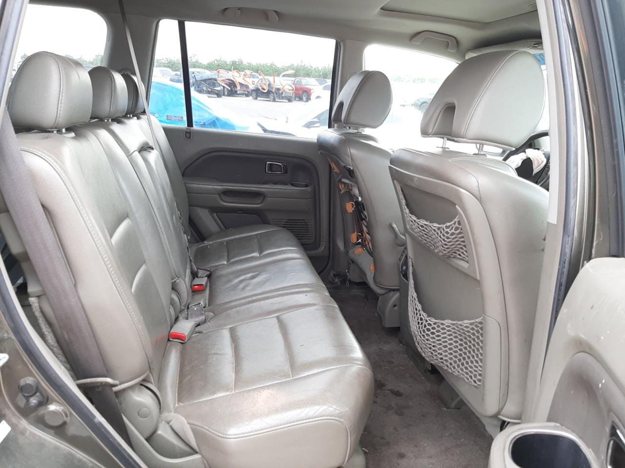 Photo 6 from auction – 2006 HONDA PILOT EX with VIN 5FNYF28516B010303