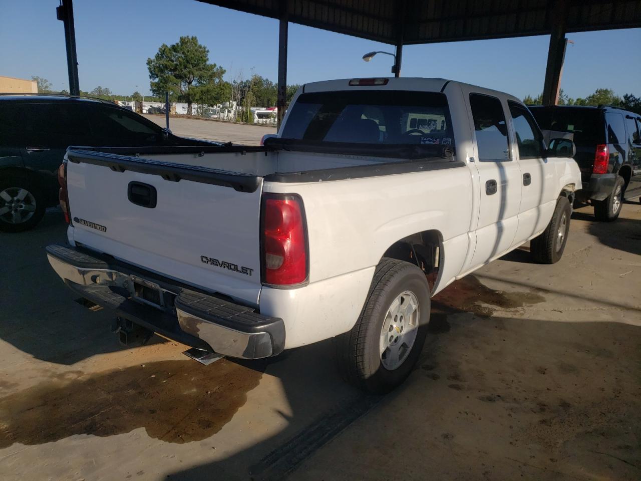 Photo 4 from auction – 2005 CHEVROLET SILVERADO with VIN 2GCEC13T551193573