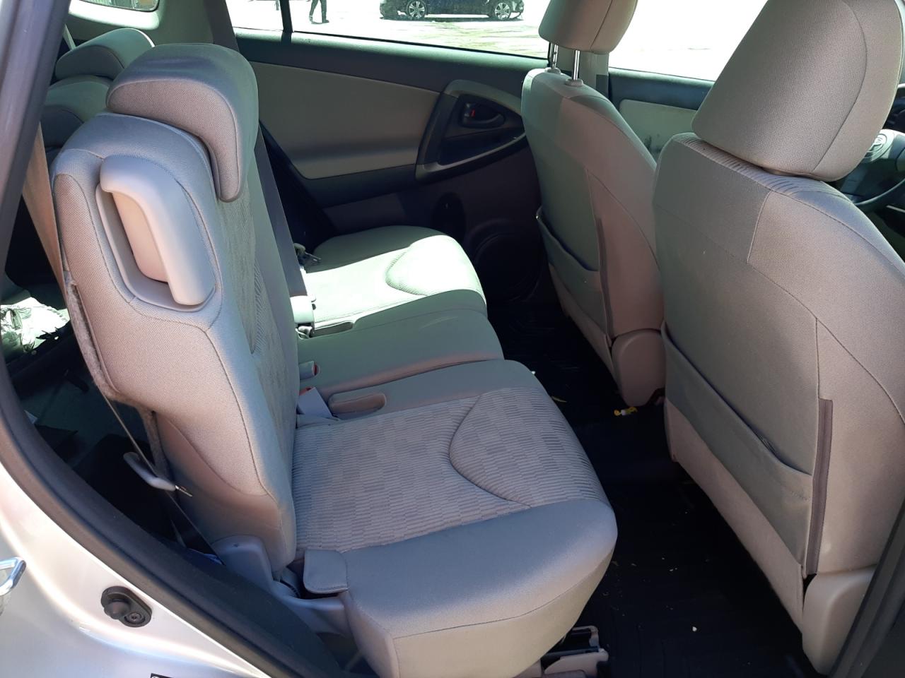 Фото 6 с аукциона – 2010 TOYOTA RAV4 с VIN JTMBF4DV4A5020552