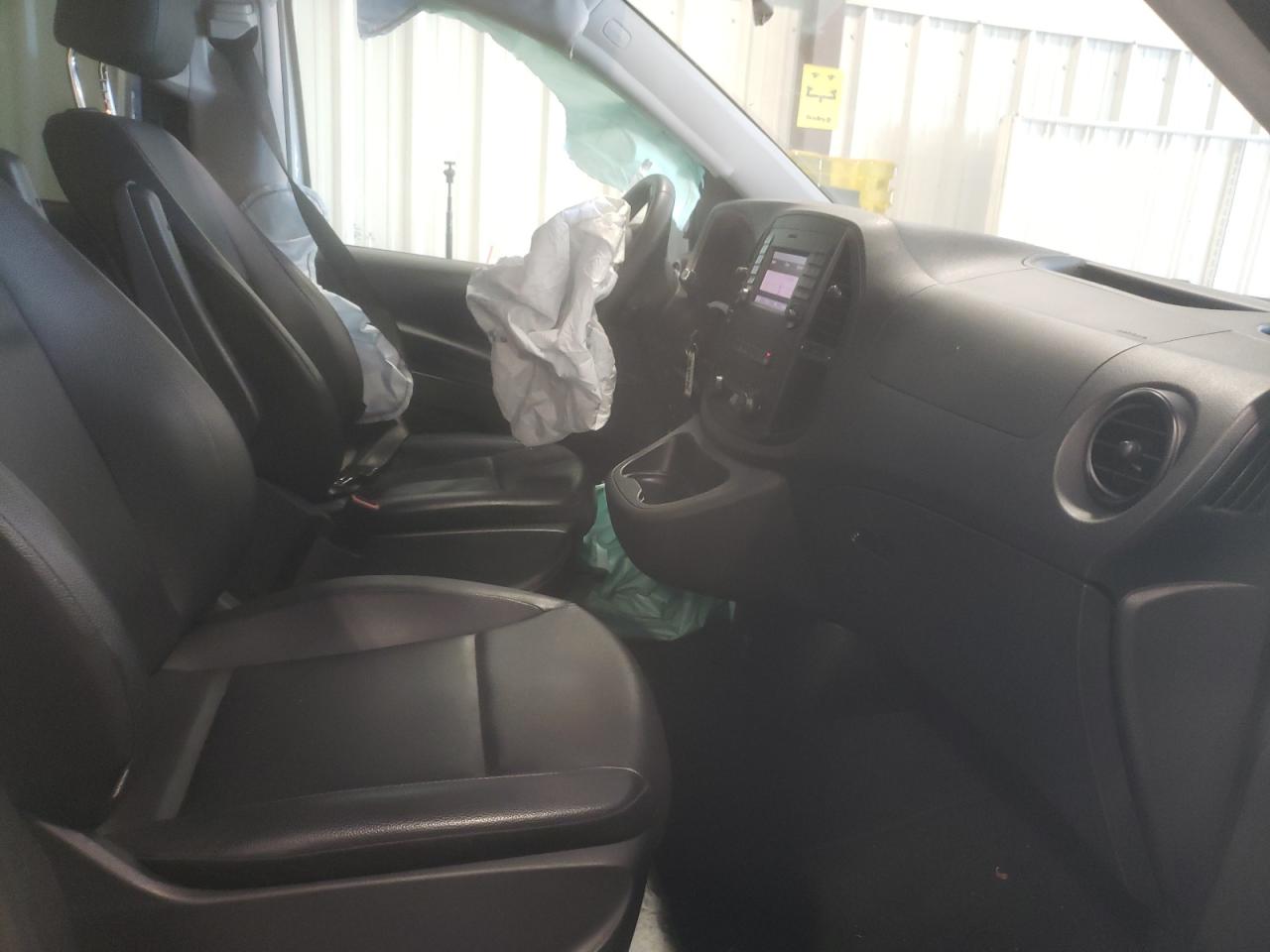 Photo 5 from auction – 2017 MERCEDES-BENZ METRIS with VIN WD4PG2EE1H3301404