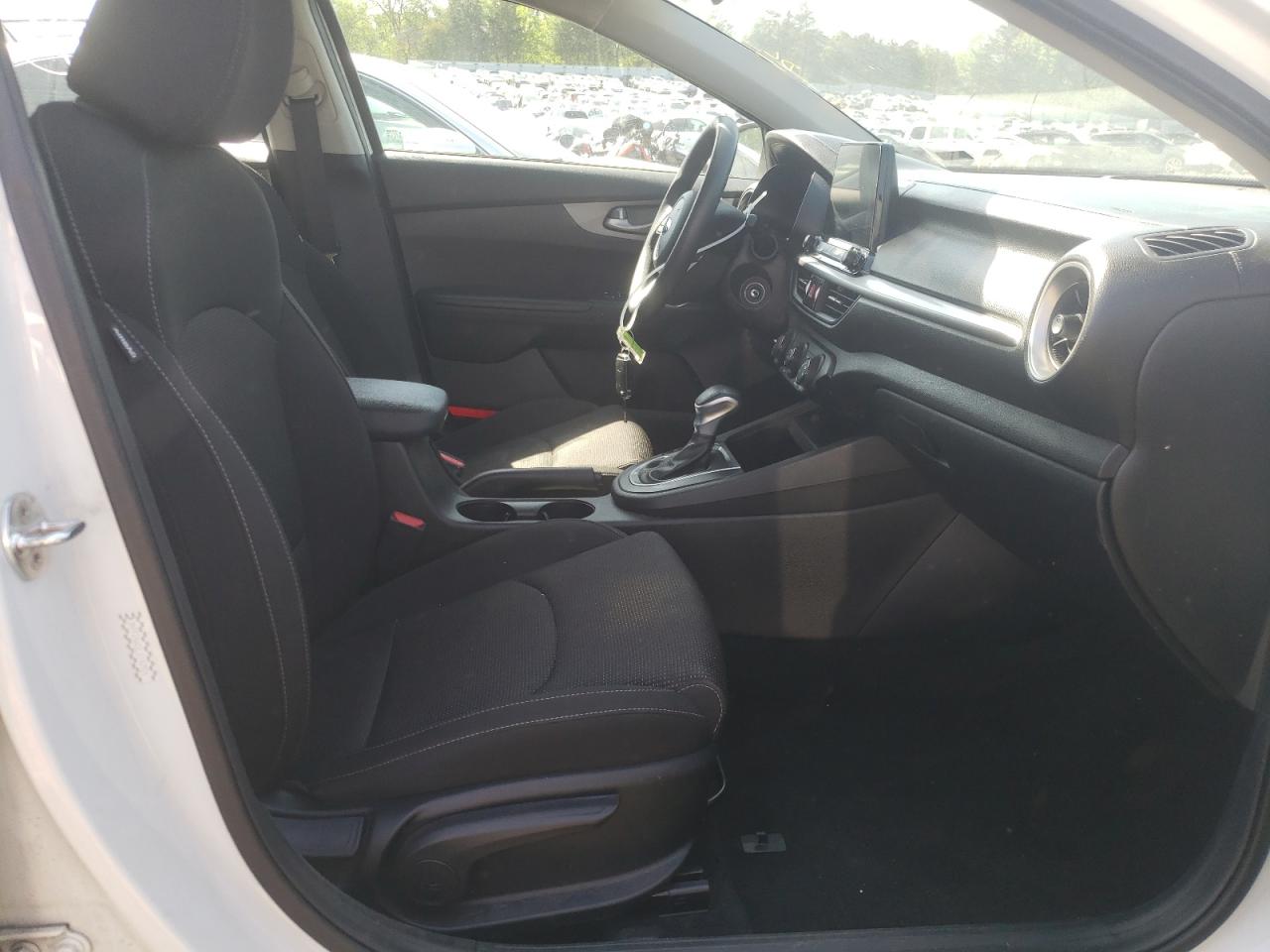 Photo 5 from auction – 2020 KIA FORTE FE with VIN 3KPF24AD2LE142925
