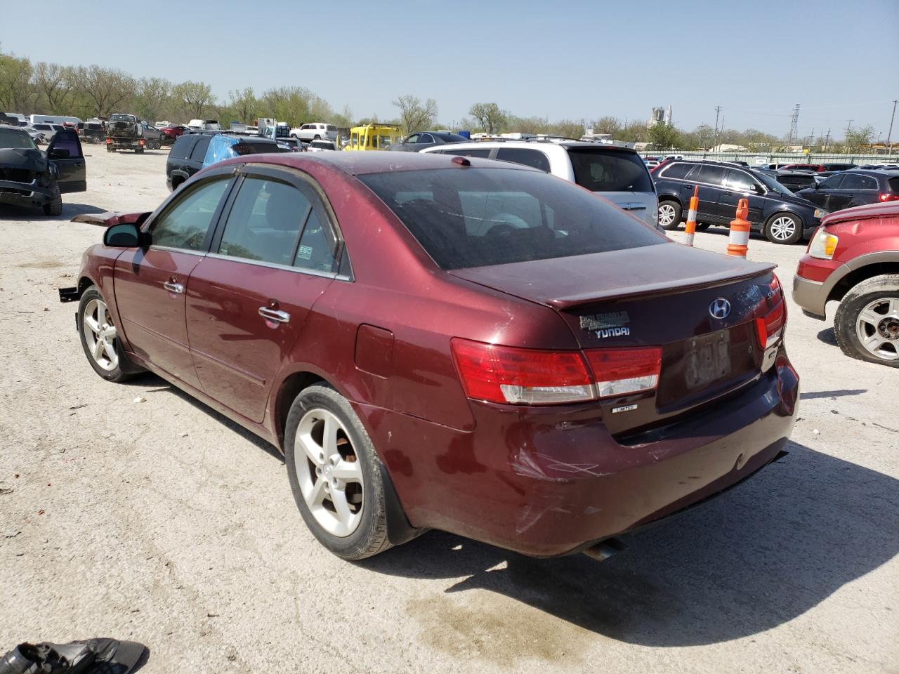 Photo 3 from auction – 2007 HYUNDAI SONATA SE with VIN 5NPEU46F37H259026
