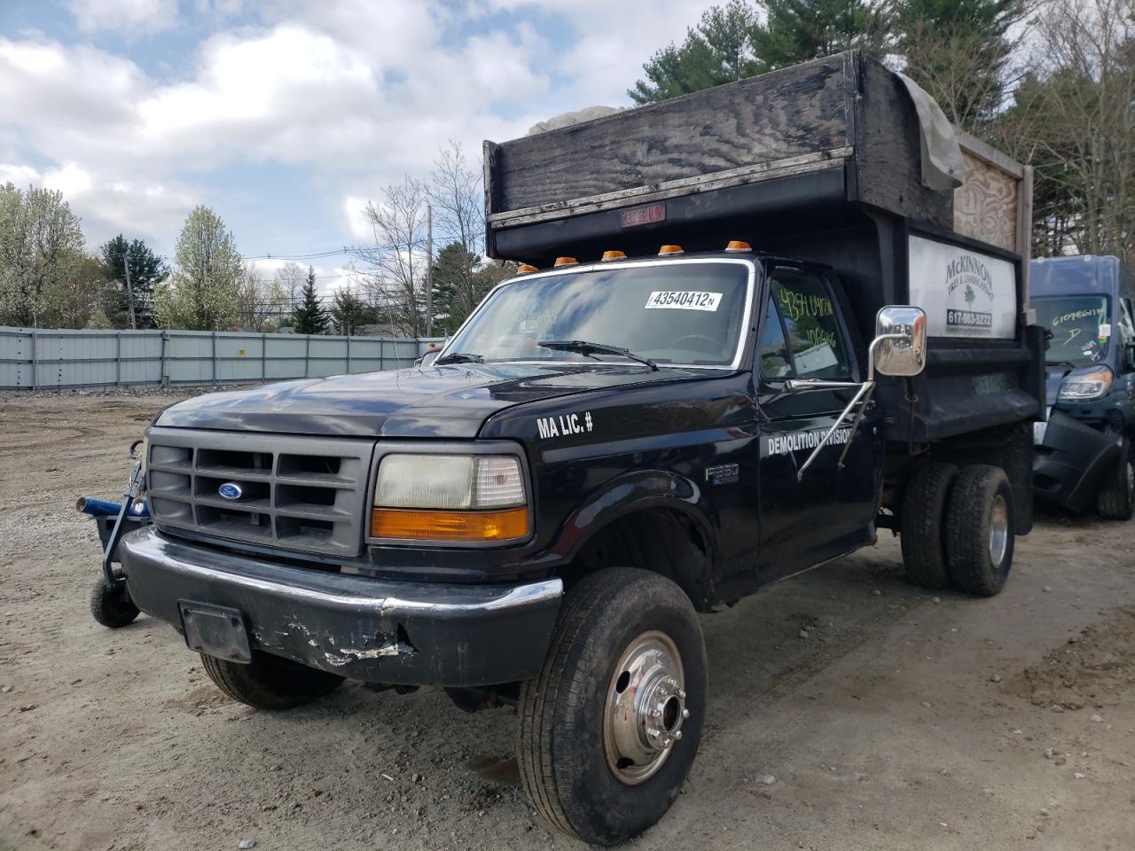 Photo 2 from auction – 1993 FORD F350 with VIN 2FDKF38M0PCB25191