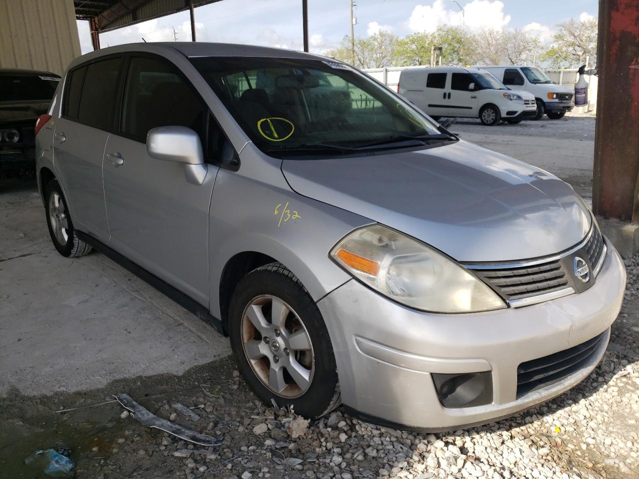 NISSAN VERSA S 2009 with VIN 3N1BC13E29L405244 - Photo from auction