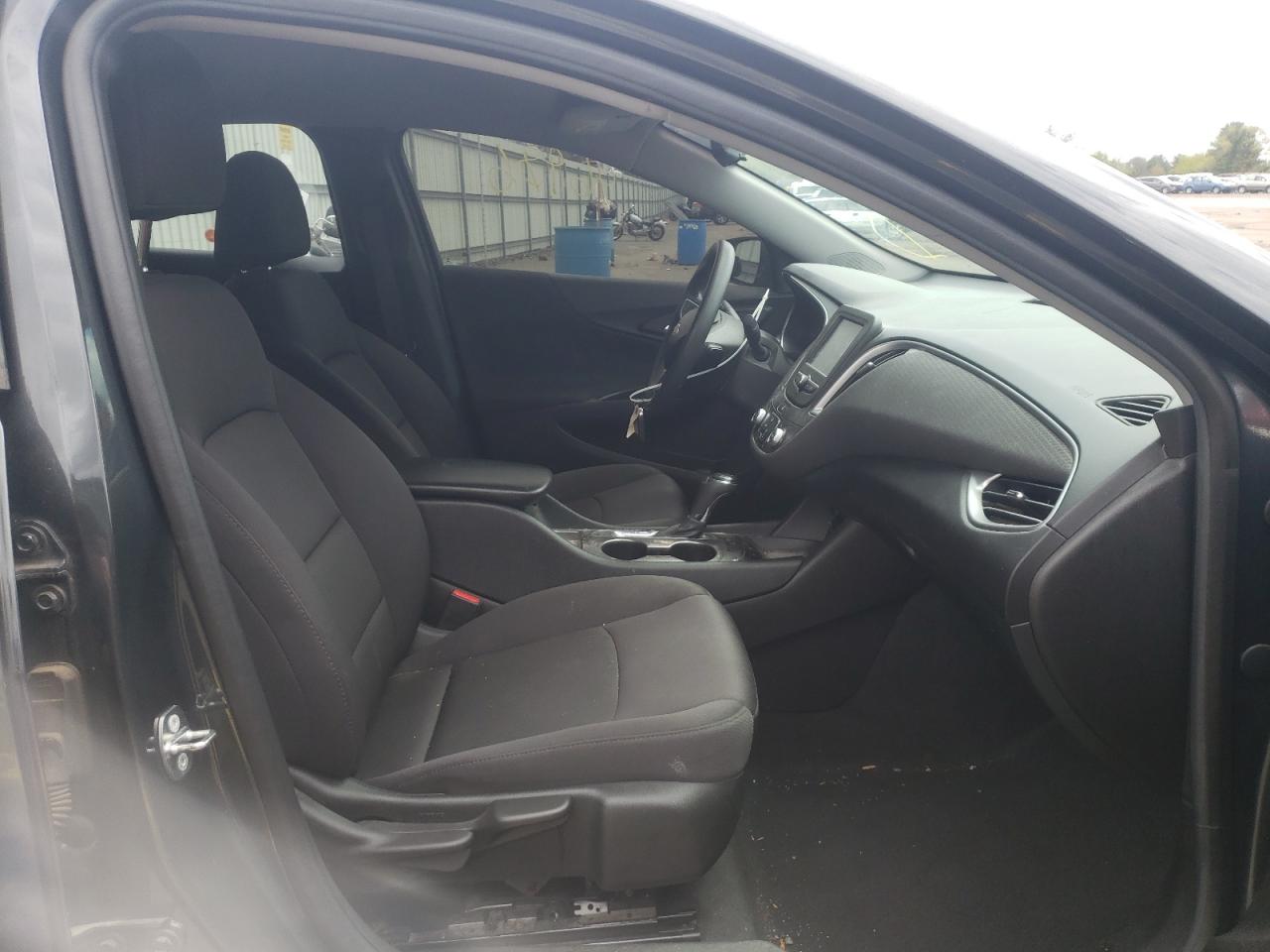 Photo 5 from auction – 2017 CHEVROLET MALIBU LS with VIN 1G1ZB5ST7HF284685