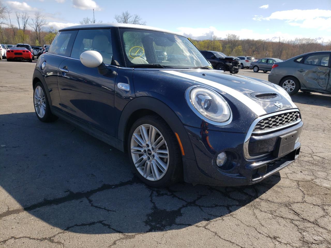 MINI COOPER S 2016 with VIN WMWXP7C57G2A43095 - Photo from auction