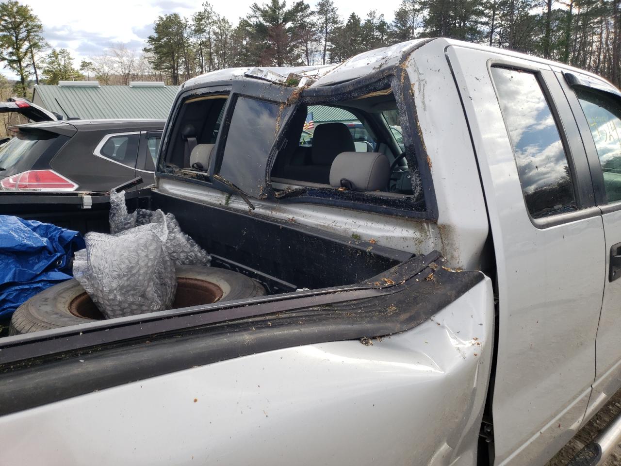 Photo 9 from auction – 2005 FORD F150 with VIN 1FTRX14W75NB84239
