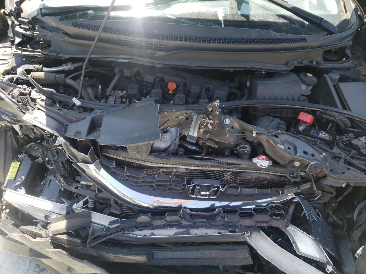 Photo 7 from auction – 2015 HONDA CIVIC LX with VIN 19XFB2E56FE041625