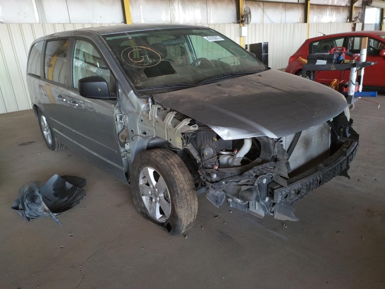 DODGE GRAND CARA 2013 with VIN 2C4RDGBG8DR702741 - Photo from auction