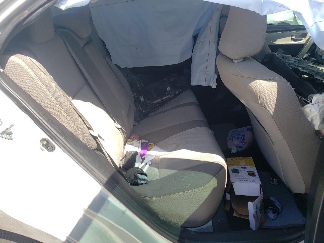 Photo 6 from auction – 2018 TOYOTA COROLLA L with VIN 5YFBURHEXJP849206