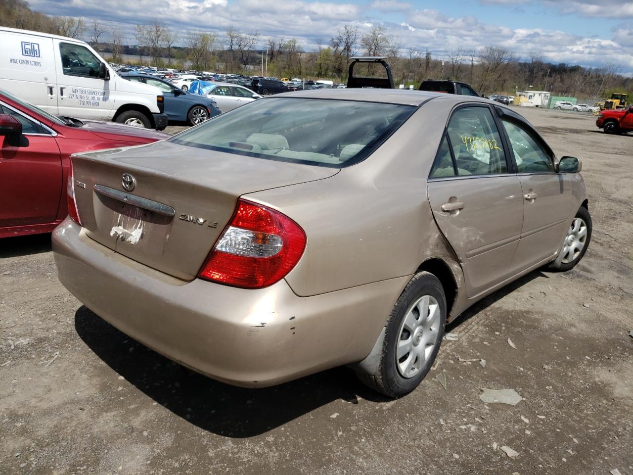 Photo 4 from auction – 2002 TOYOTA CAMRY LE with VIN 4T1BE32K02U569559