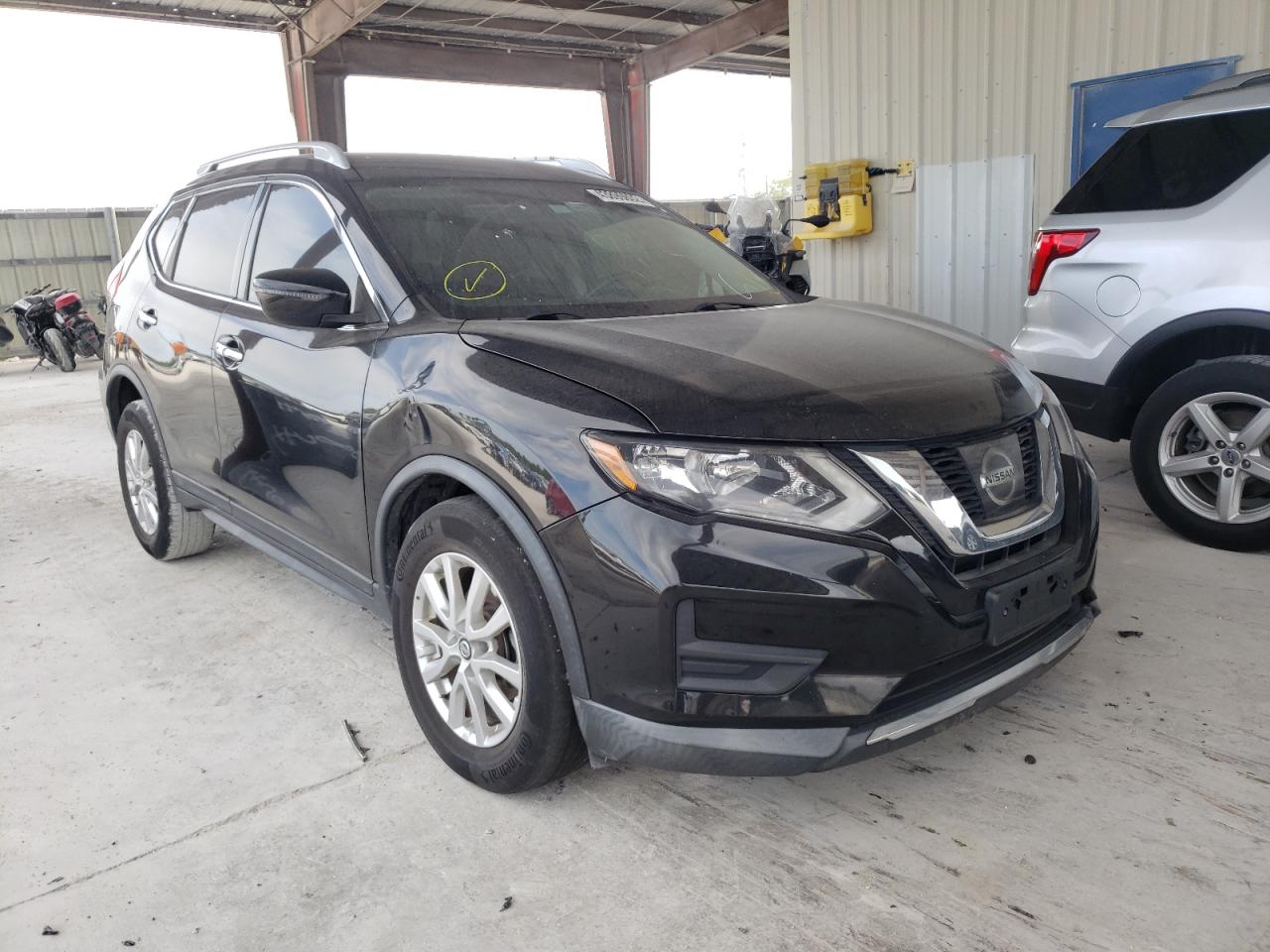 Photo 1 from auction – 2017 NISSAN ROGUE S with VIN KNMAT2MV5HP575615