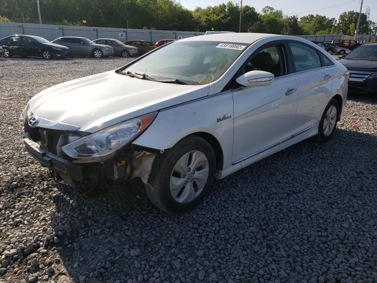 Photo 2 from auction – 2013 HYUNDAI SONATA HYB with VIN KMHEC4A4XDA078271