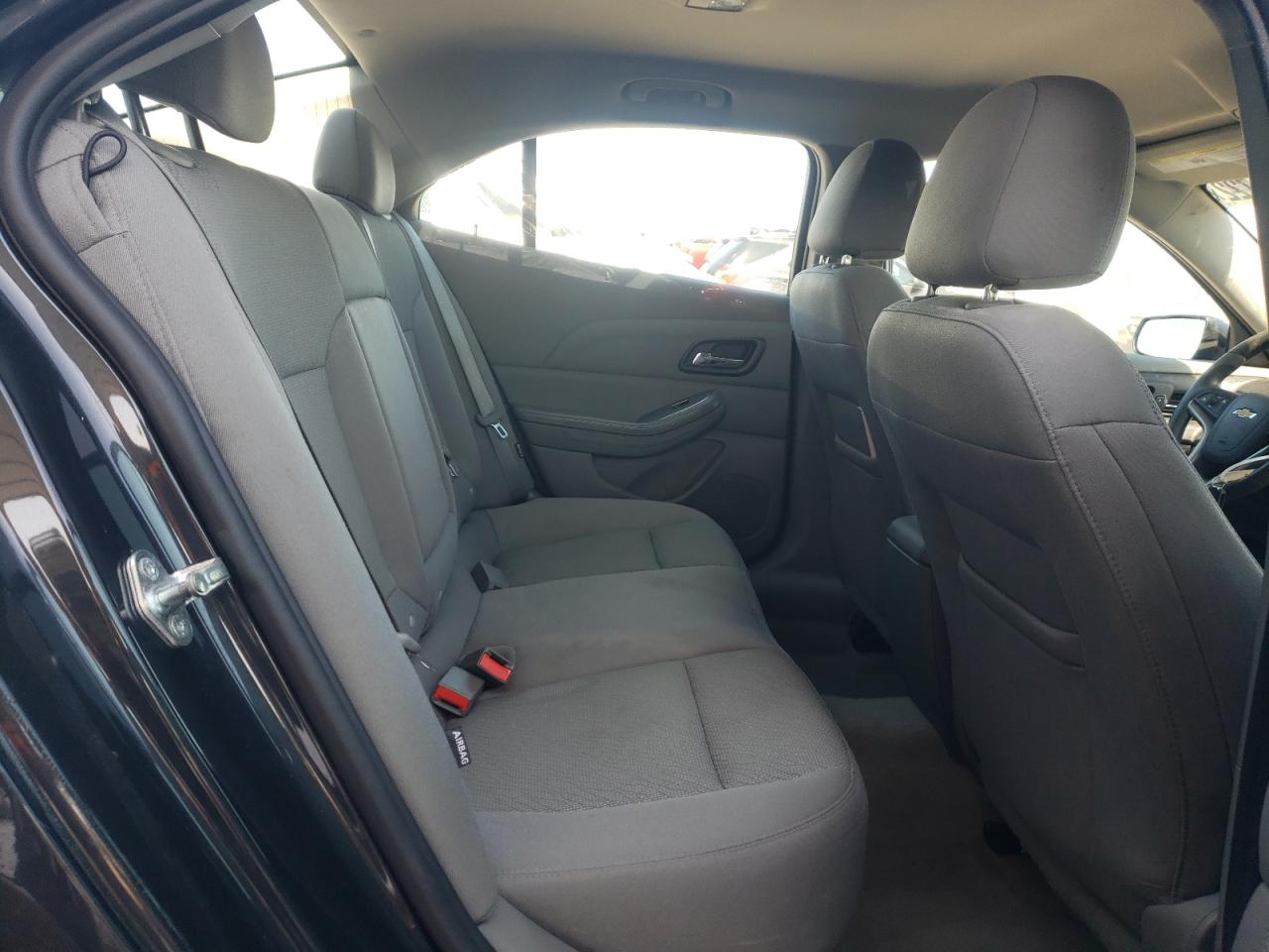 Photo 6 from auction – 2014 CHEVROLET MALIBU LS with VIN 1G11B5SL5EF175697
