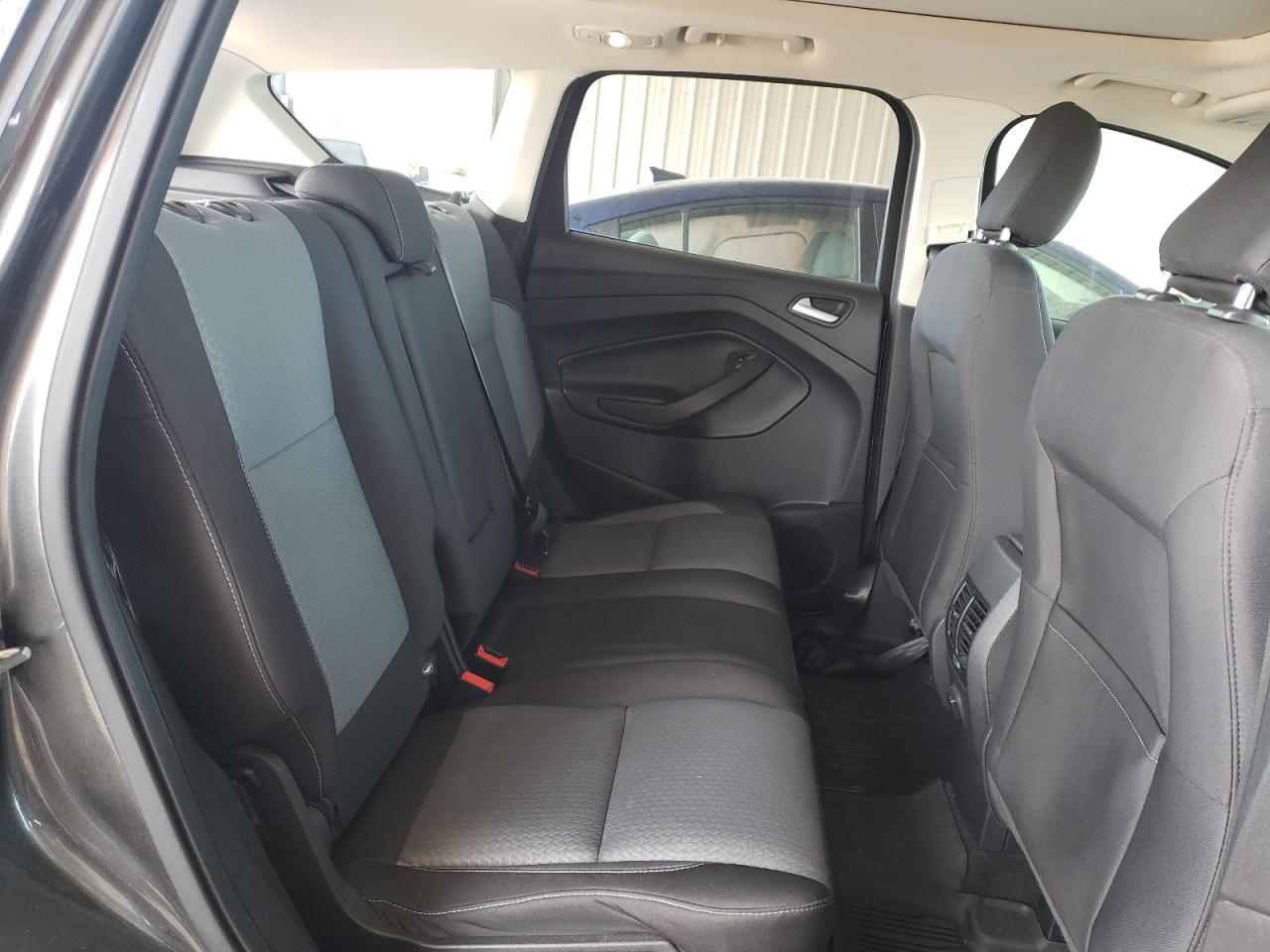 Photo 6 from auction – 2018 FORD ESCAPE SE with VIN 1FMCU0GD4JUB07715
