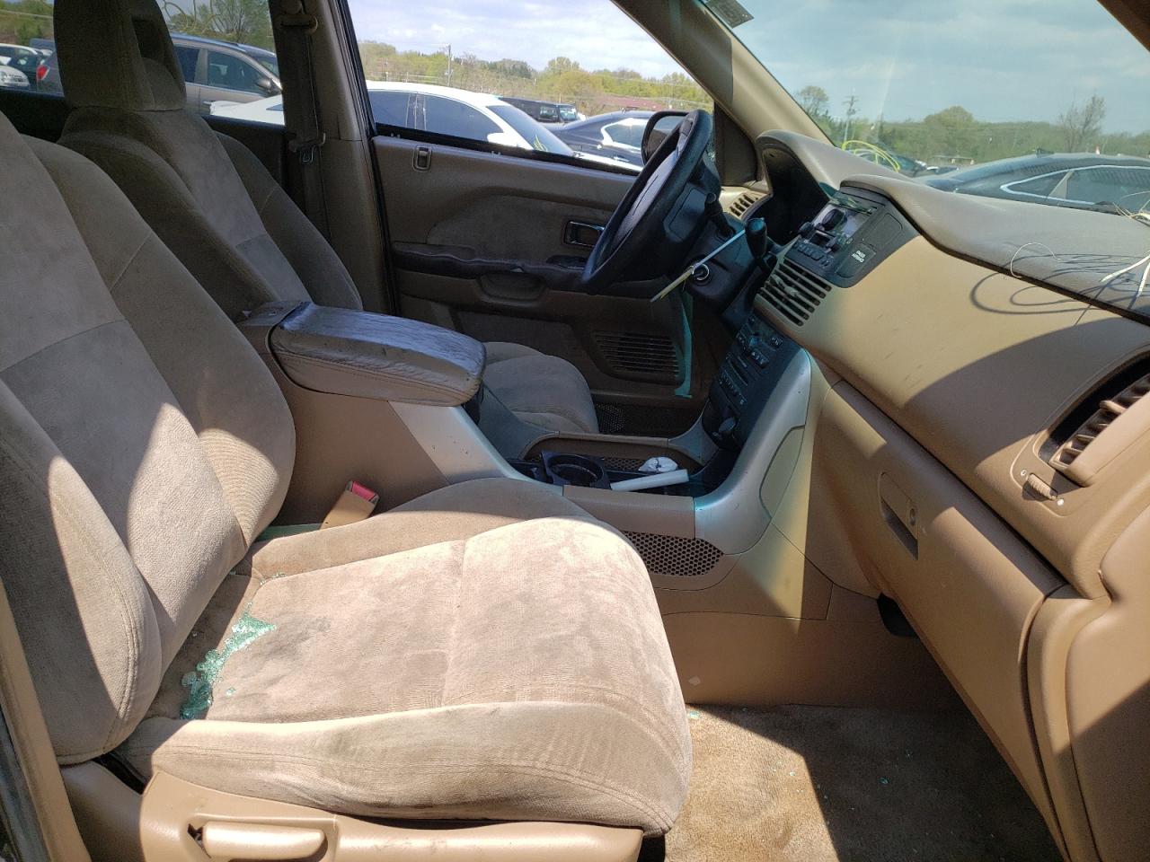Photo 5 from auction – 2005 HONDA PILOT EX with VIN 5FNYF18425B009371
