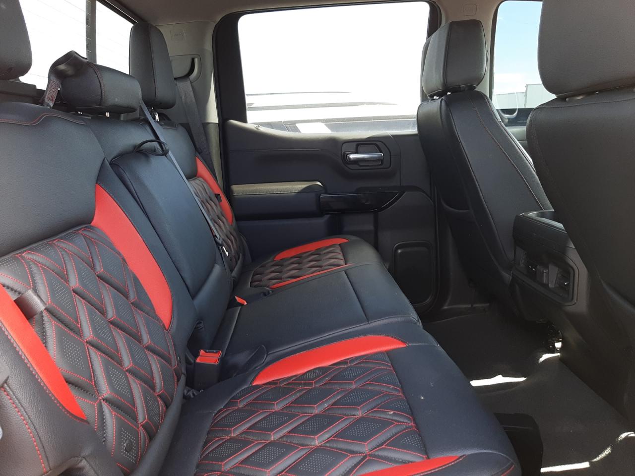 Photo 6 from auction – 2021 CHEVROLET SILVERADO with VIN 1GCUYEEL2MZ102914
