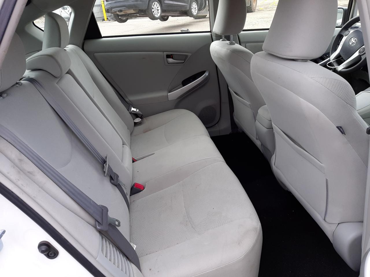 Photo 6 from auction – 2013 TOYOTA PRIUS with VIN JTDKN3DU6D5661548