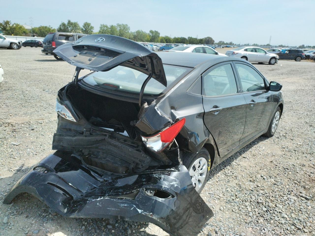 Photo 4 from auction – 2017 HYUNDAI ACCENT SE with VIN KMHCT4AE6HU275474