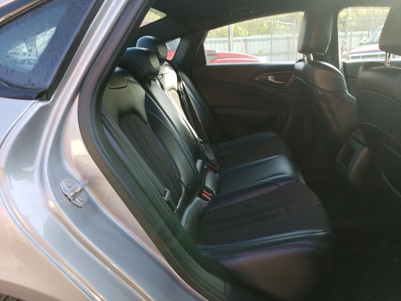 Photo 6 from auction – 2016 CHRYSLER 200 S with VIN 1C3CCCBB8GN127746