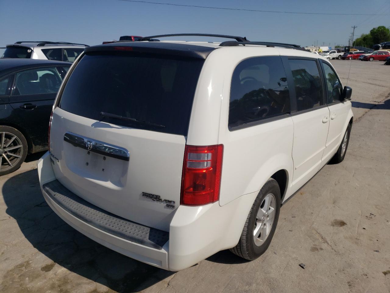 Photo 4 from auction – 2010 DODGE GRAND CARA with VIN 2D4RN4DE4AR307588