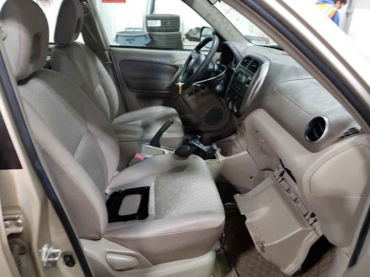 Photo 5 from auction – 2004 TOYOTA RAV4 with VIN JTEHD20V140008186