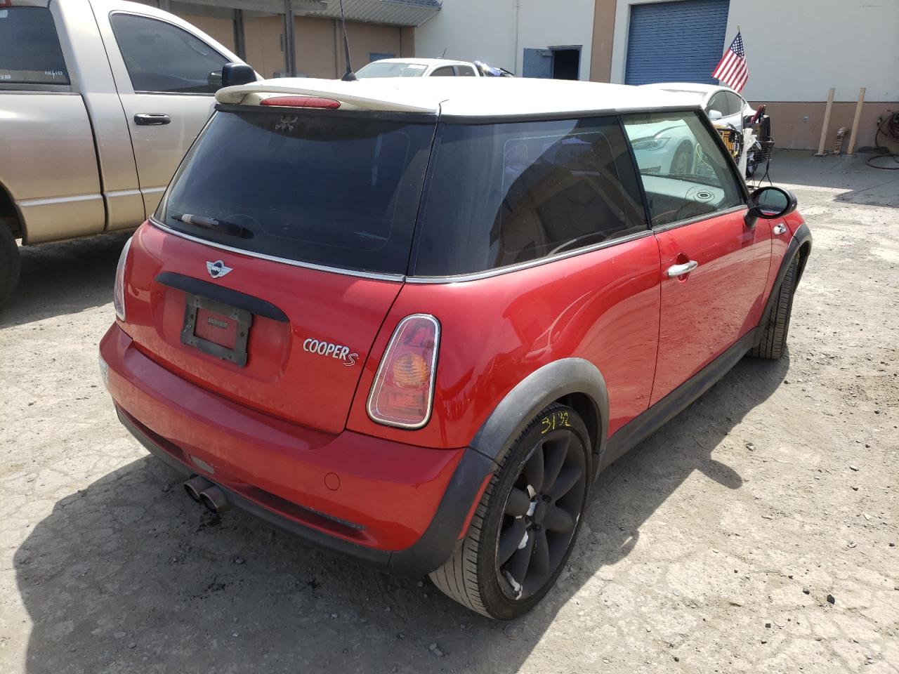 Photo 4 from auction – 2002 MINI COOPER S with VIN WMWRE33402TD54238