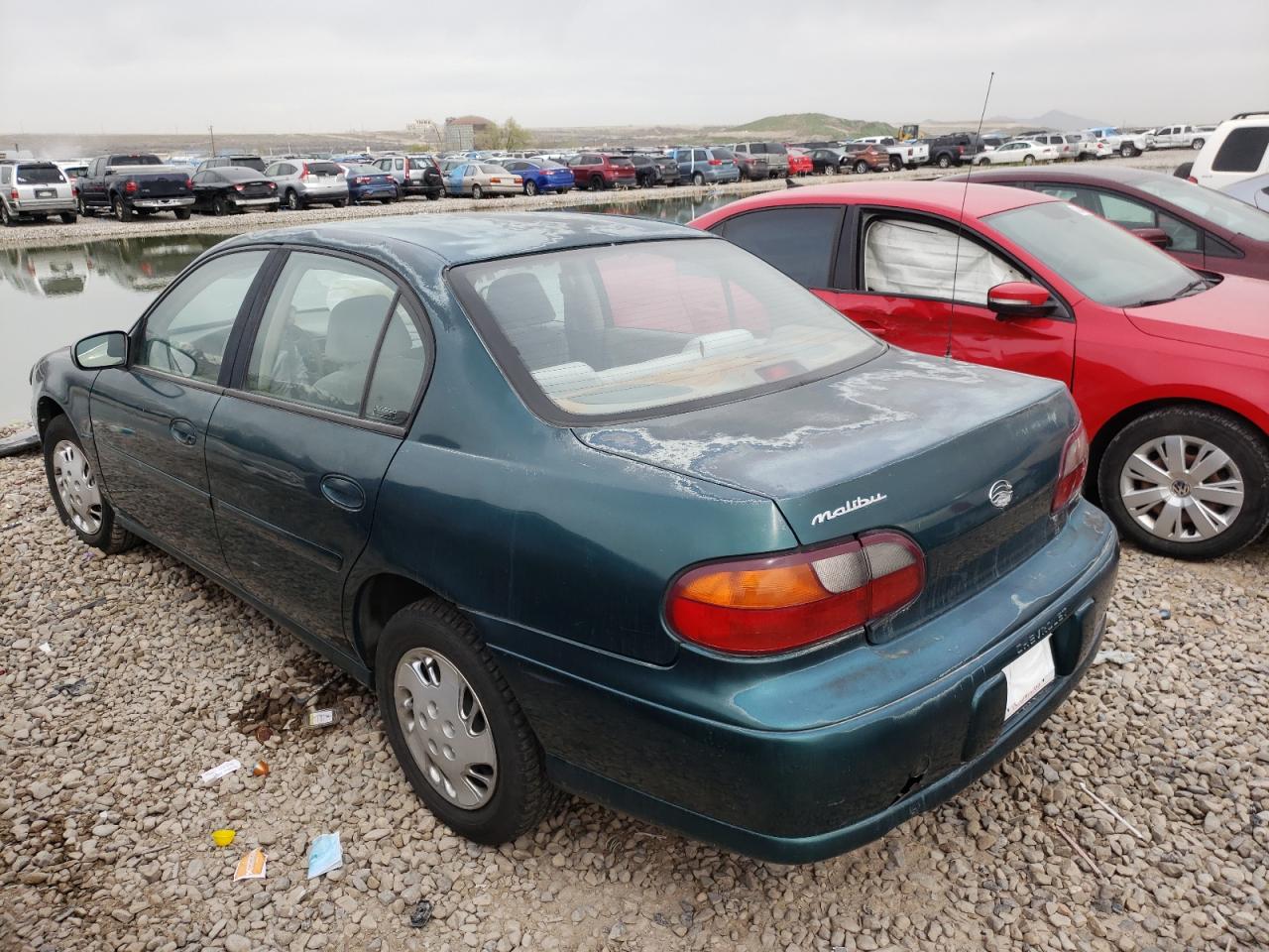 Photo 3 from auction – 1998 CHEVROLET MALIBU with VIN 1G1ND52T2W6250238