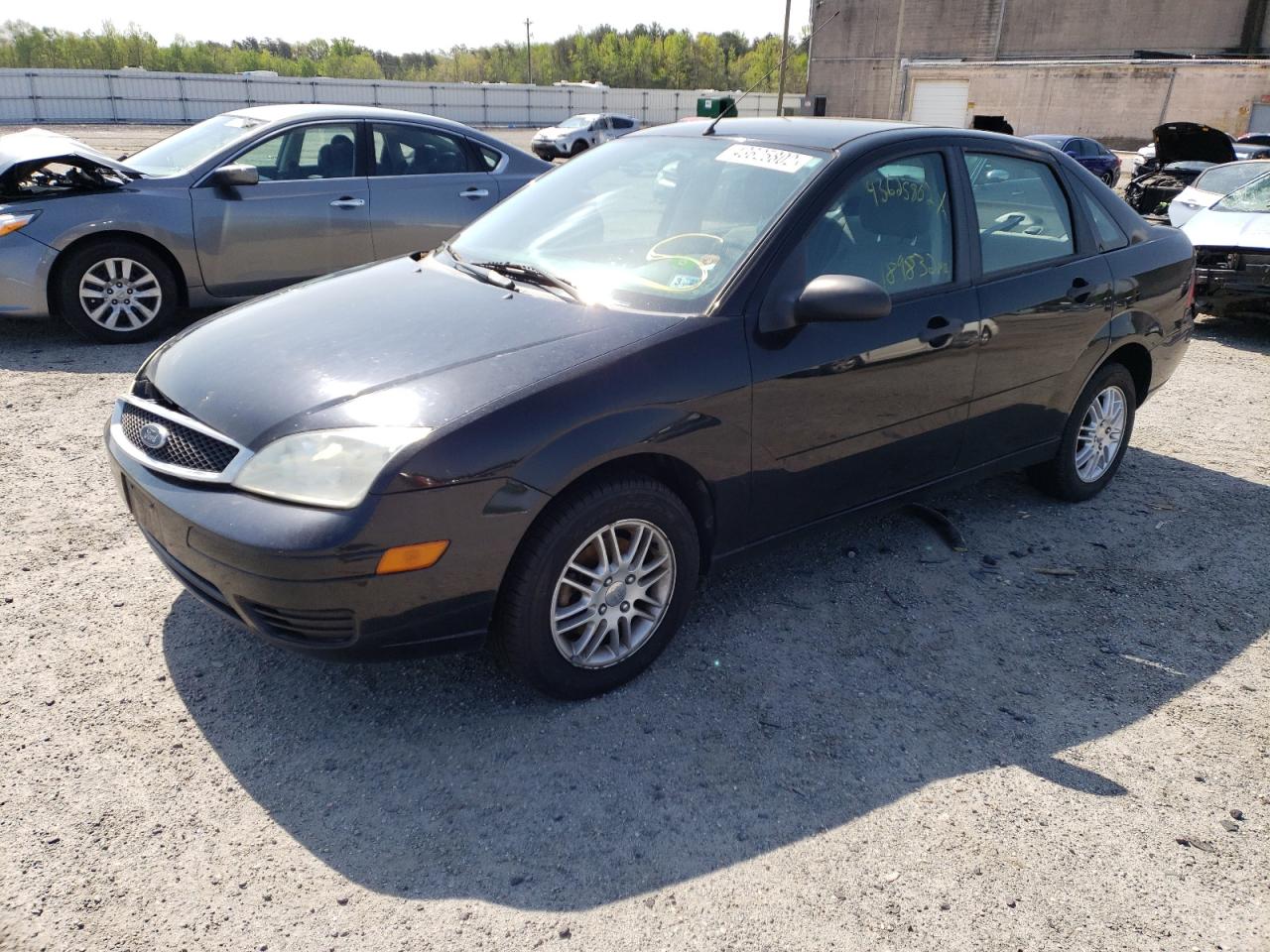 Photo 2 from auction – 2007 FORD FOCUS ZX4 with VIN 1FAHP34N07W154601