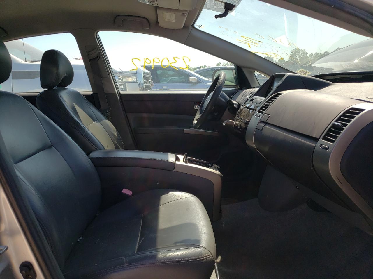 Photo 5 from auction – 2004 TOYOTA PRIUS with VIN JTDKB22U540010494