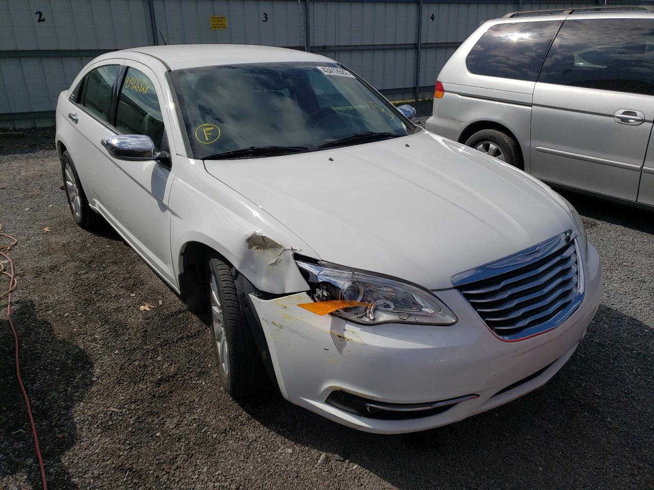 CHRYSLER 200 LIMITE 2014 with VIN 1C3CCBCG9EN172647 - Photo from auction