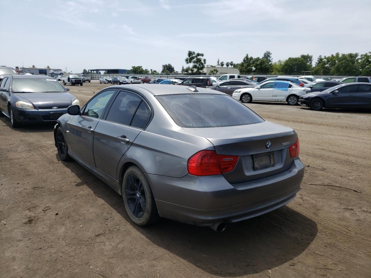Photo 3 from auction – 2011 BMW 328 I with VIN WBAPH7C56BE850287
