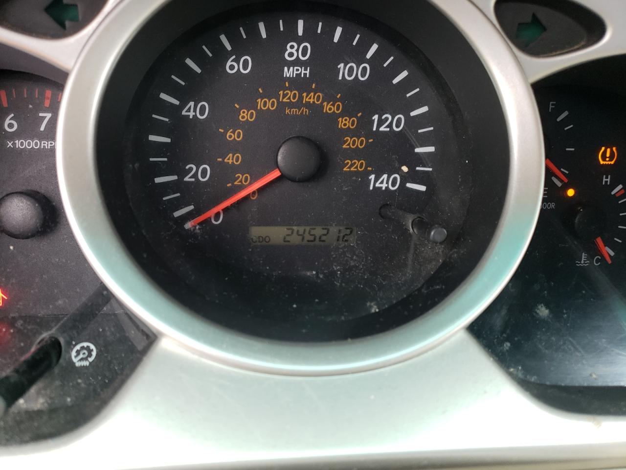 Photo 8 from auction – 2005 TOYOTA HIGHLANDER with VIN JTEEP21A450100450
