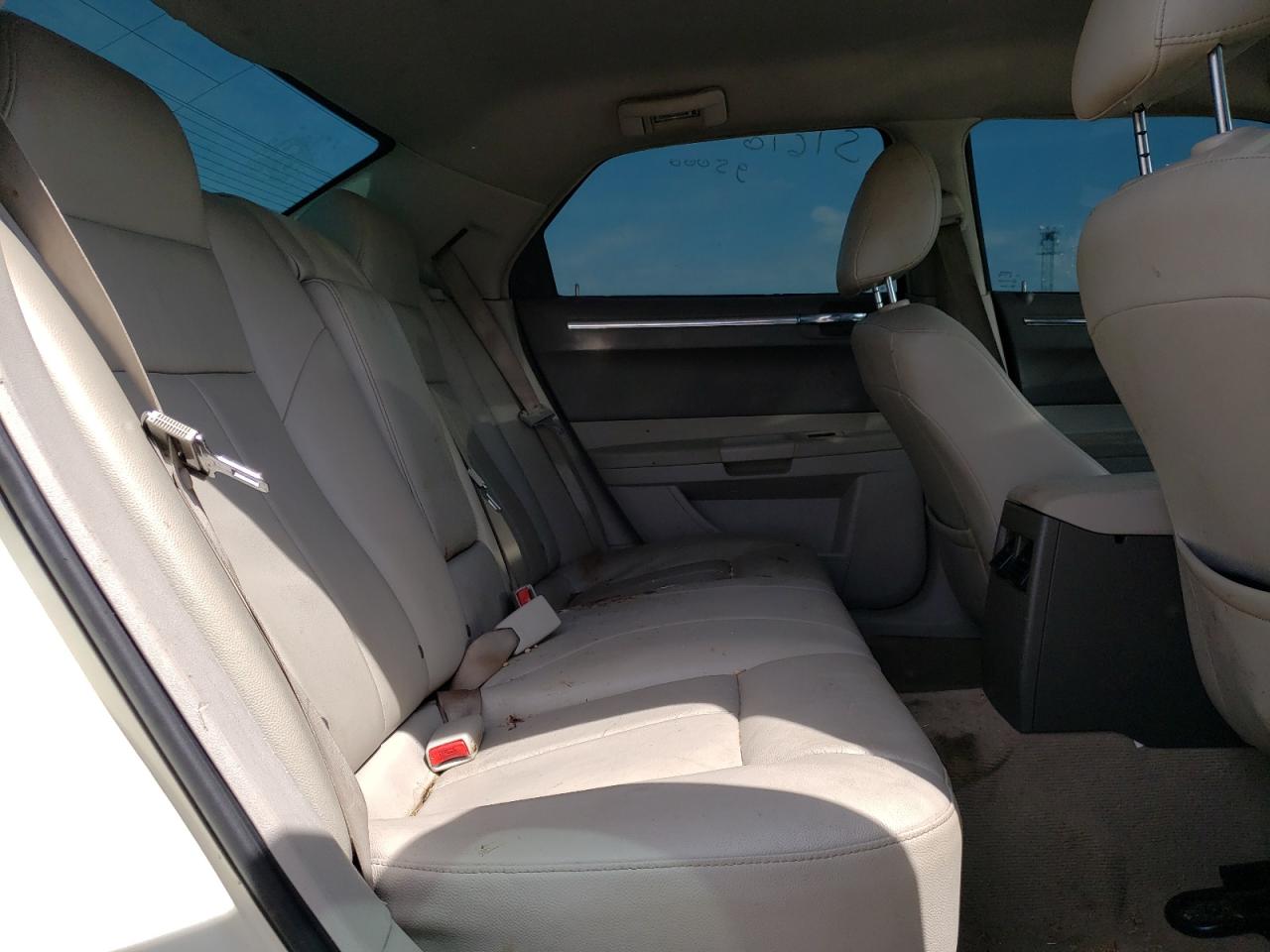 Photo 6 from auction – 2007 CHRYSLER 300 TOURIN with VIN 2C3KA53G87H613151