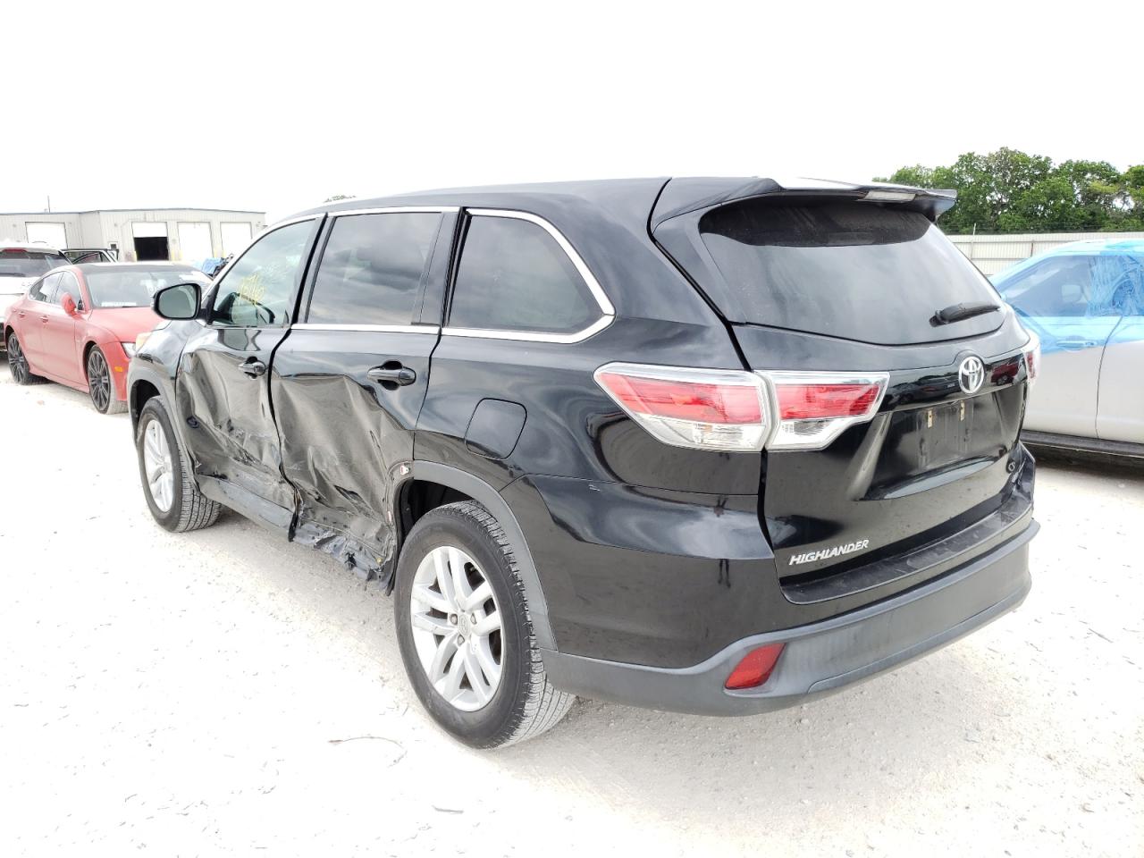 Photo 3 from auction – 2014 TOYOTA HIGHLANDER with VIN 5TDZARFH7ES008526