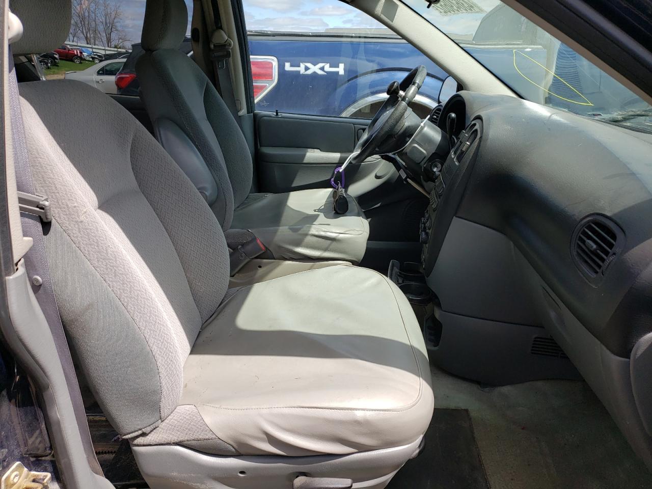 Photo 5 from auction – 2006 DODGE GRAND CARA with VIN 1D4GP24R06B616862