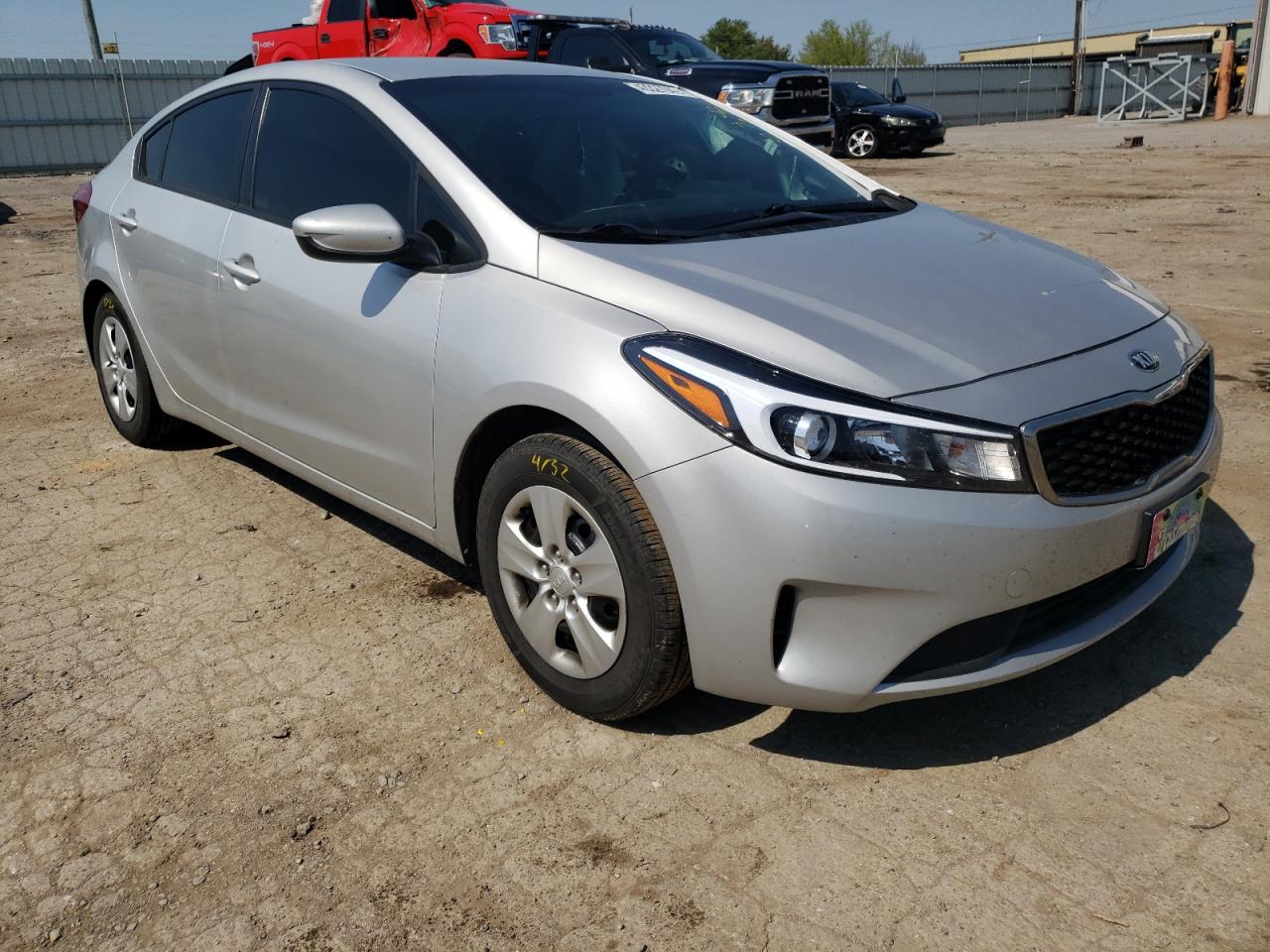 Photo 1 from auction – 2018 KIA FORTE LX with VIN 3KPFL4A75JE165328