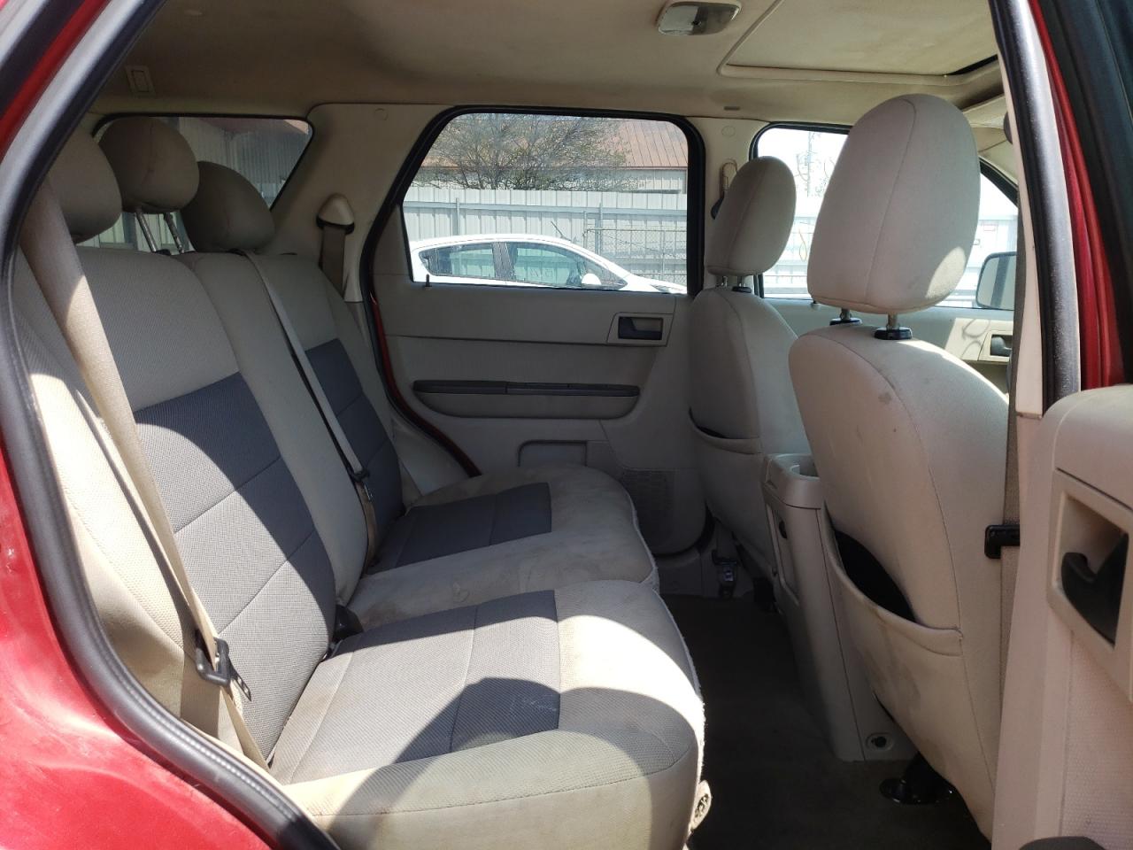 Photo 6 from auction – 2008 FORD ESCAPE XLT with VIN 1FMCU931X8KA44044
