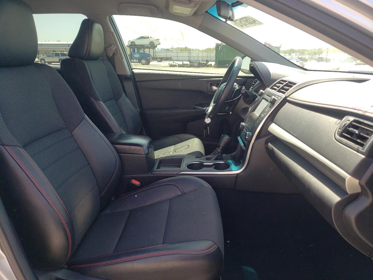 Photo 5 from auction – 2017 TOYOTA CAMRY LE with VIN 4T1BF1FK6HU422067