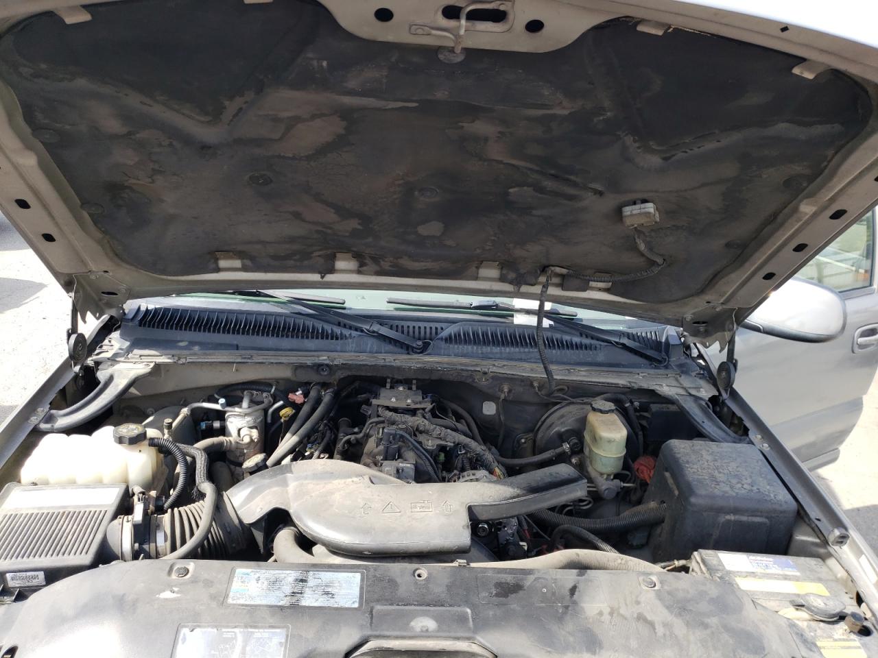Photo 7 from auction – 2002 GMC DENALI with VIN 1GKEK63U92J333106