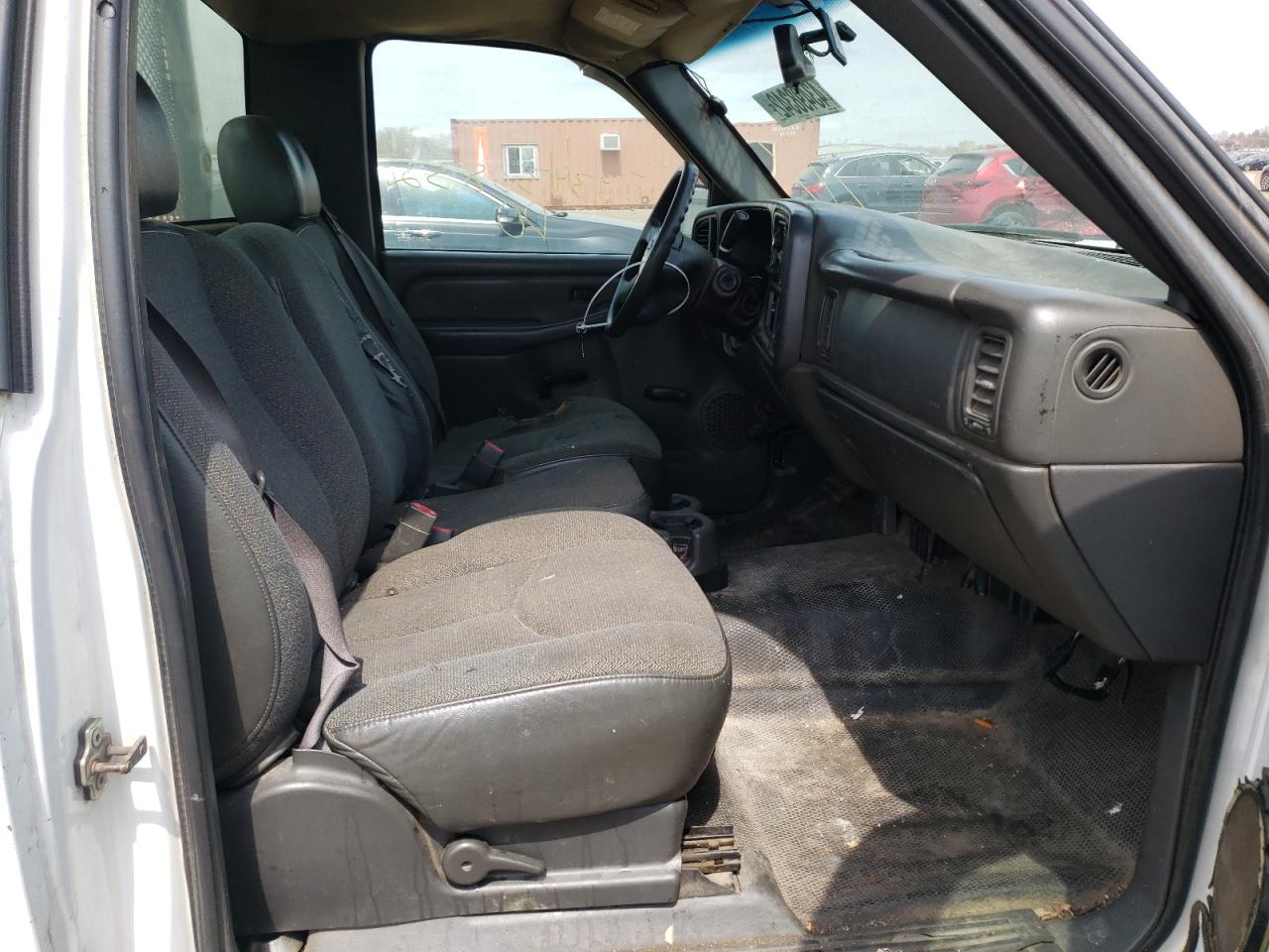 Photo 5 from auction – 2005 CHEVROLET silverado with VIN 1GCEC14X25Z149880