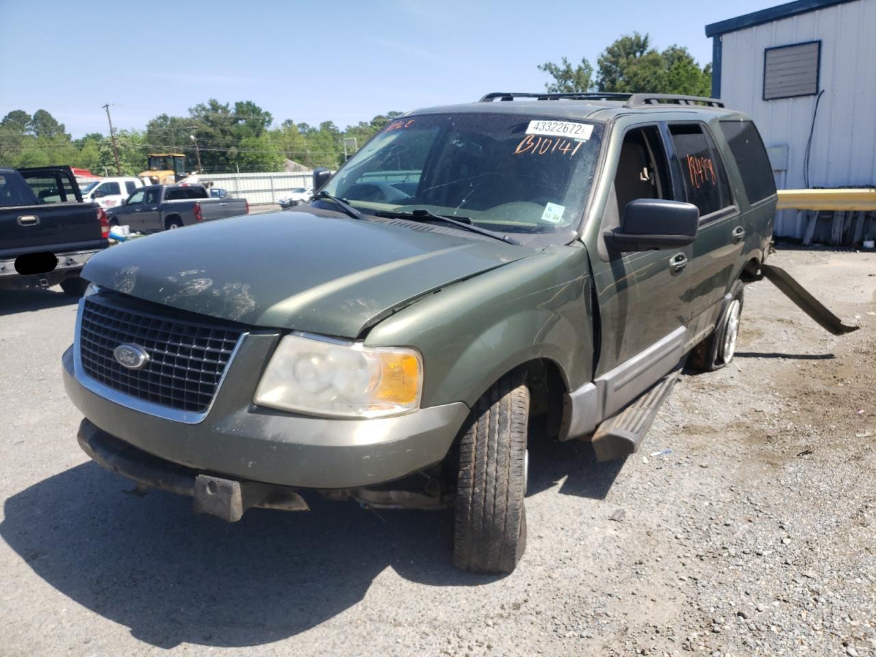 Photo 2 from auction – 2005 FORD EXPEDITION with VIN 1FMPU15595LB10141