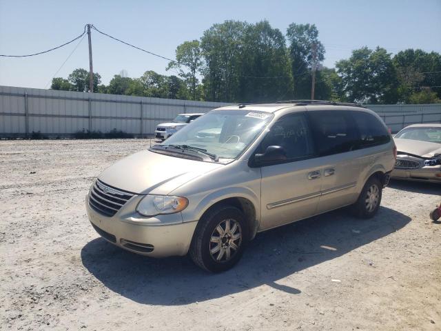 Photo 2 from auction – 2005 CHRYSLER TOWN & COU with VIN 2C4GP54L85R559935