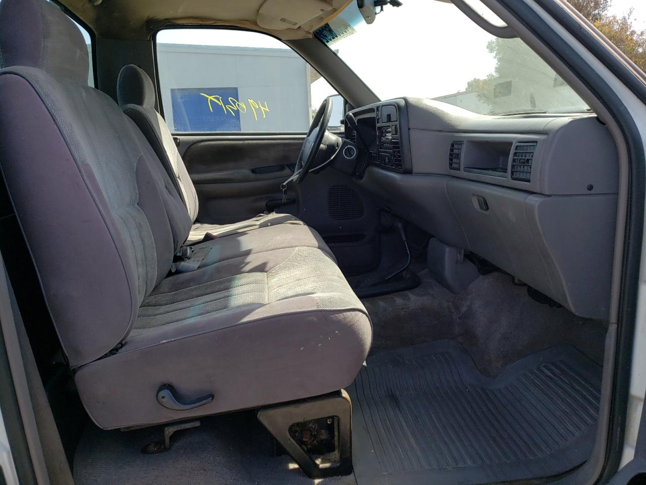 Photo 5 from auction – 1994 DODGE RAM with VIN 1B7KF26Z8RS714923