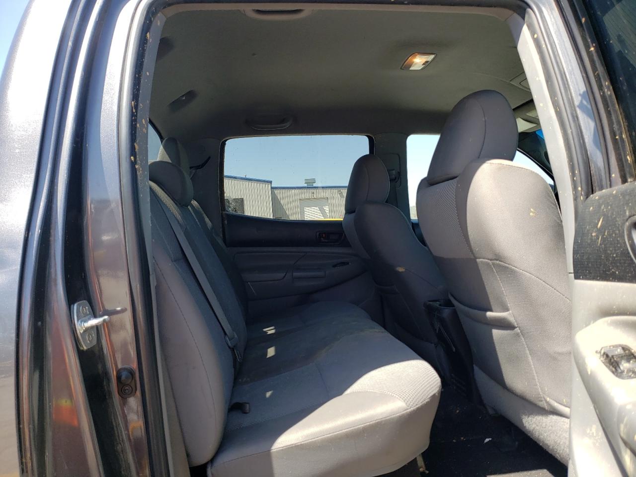 Photo 6 from auction – 2013 TOYOTA TACOMA DOU with VIN 5TFLU4EN5DX071866