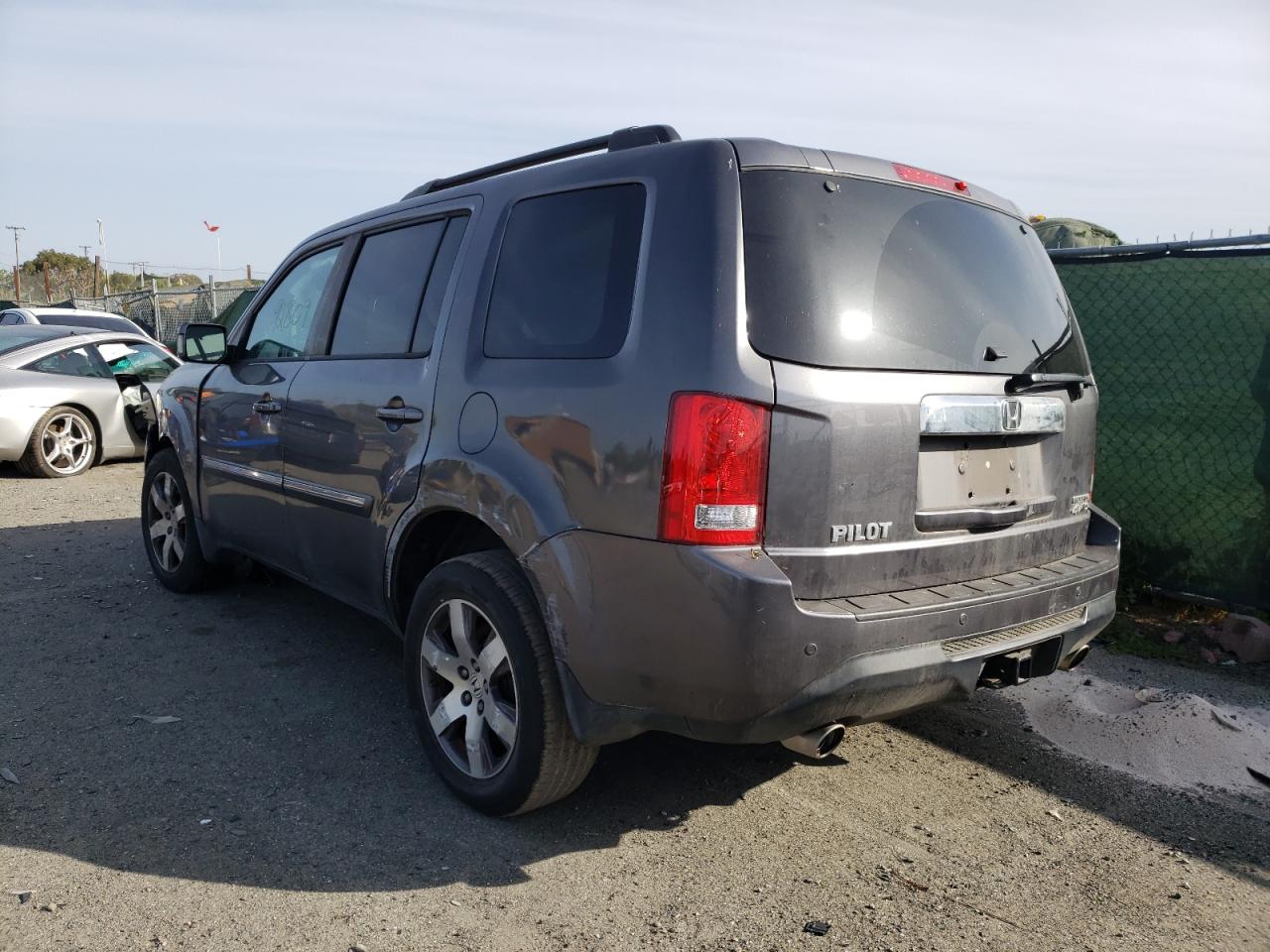 Photo 3 from auction – 2014 HONDA PILOT TOUR with VIN 5FNYF4H91EB040303