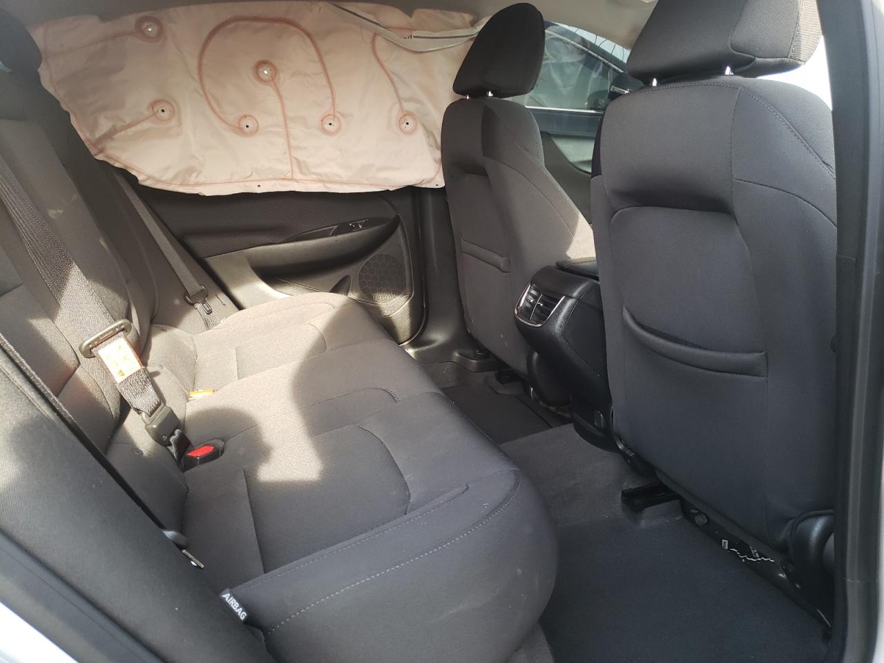 Photo 6 from auction – 2019 CHEVROLET MALIBU LT with VIN 1G1ZD5ST0KF116517