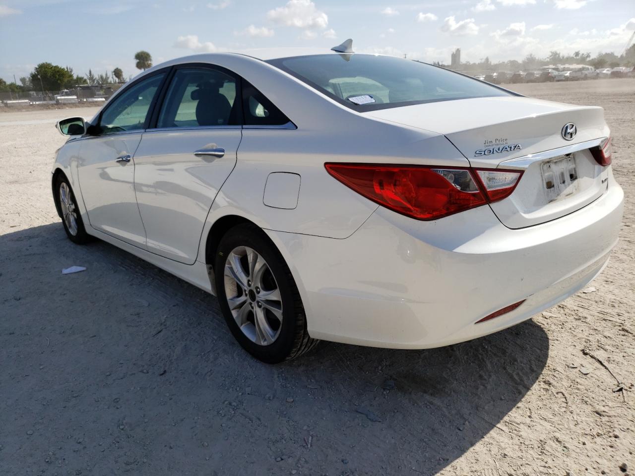Photo 3 from auction – 2011 HYUNDAI SONATA SE with VIN 5NPEC4AC0BH106175