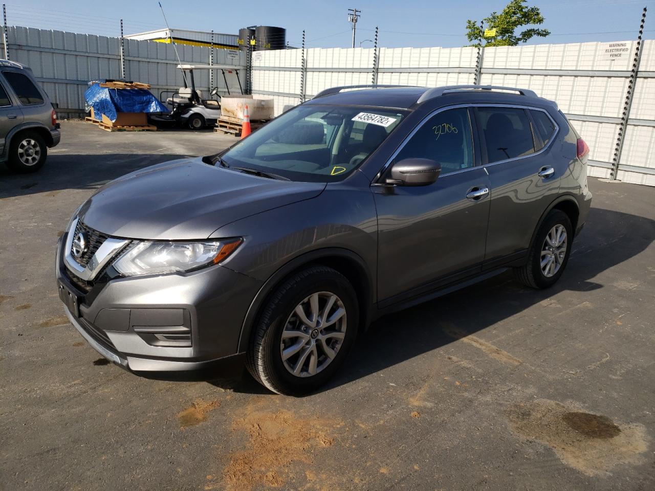 Photo 2 from auction – 2017 NISSAN ROGUE S with VIN 5N1AT2MT0HC823920