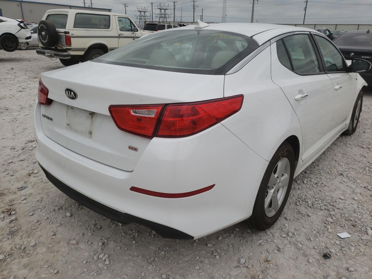Photo 4 from auction – 2015 KIA OPTIMA LX with VIN 5XXGM4A71FG512220
